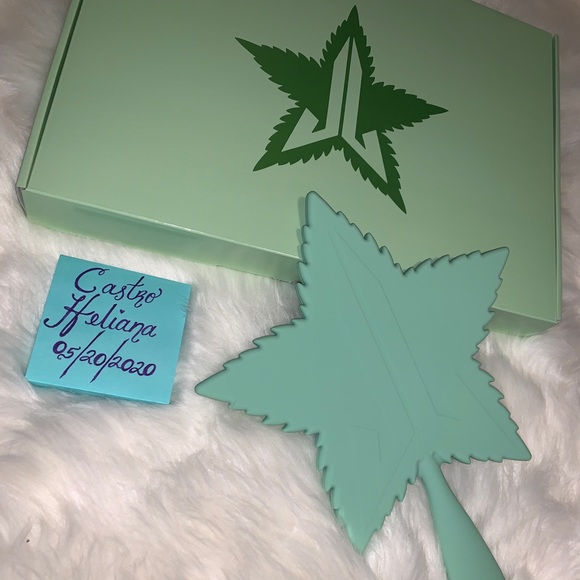 💚 JS Mint Green Soft Touch Mirror 💚 - Picture 1 of 1